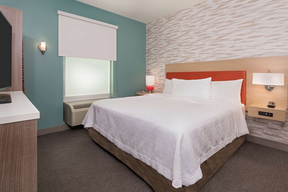 Home2 Suites by Hilton Orlando Near UCF — Hotel rooms in Orlando, Florida