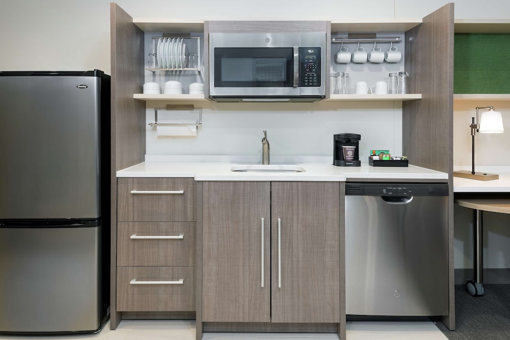 Home2 Suites by Hilton Orlando Near UCF — Hotel rooms in Orlando, Florida