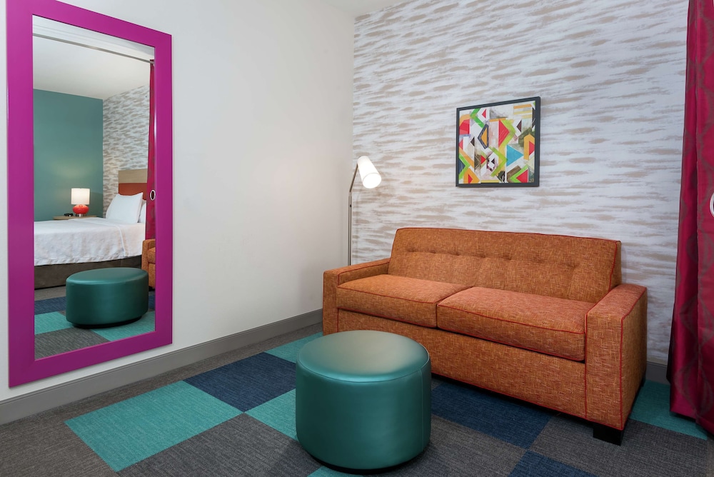 Home2 Suites by Hilton Orlando Near UCF — Hotel rooms in Orlando, Florida