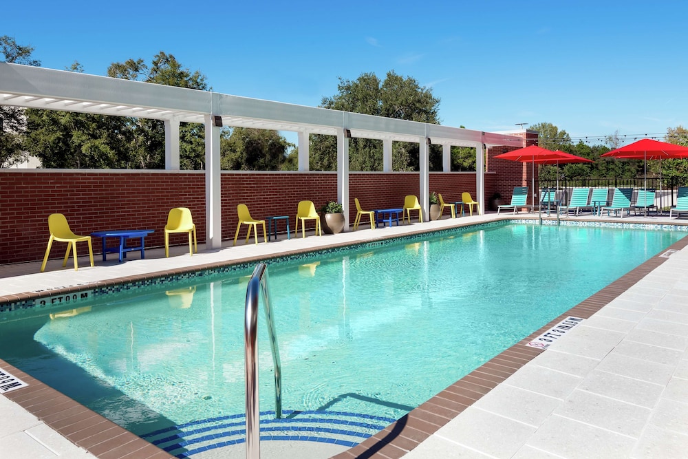 Home2 Suites by Hilton Orlando Near UCF — Main photo in Orlando, Florida