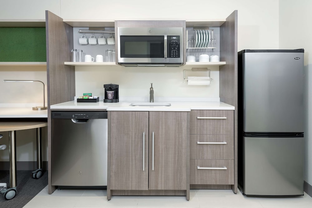 Home2 Suites by Hilton Orlando Near UCF — Hotel rooms in Orlando, Florida