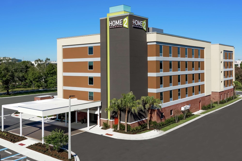 Home2 Suites by Hilton Orlando Near UCF — Hotel building in Orlando, Florida