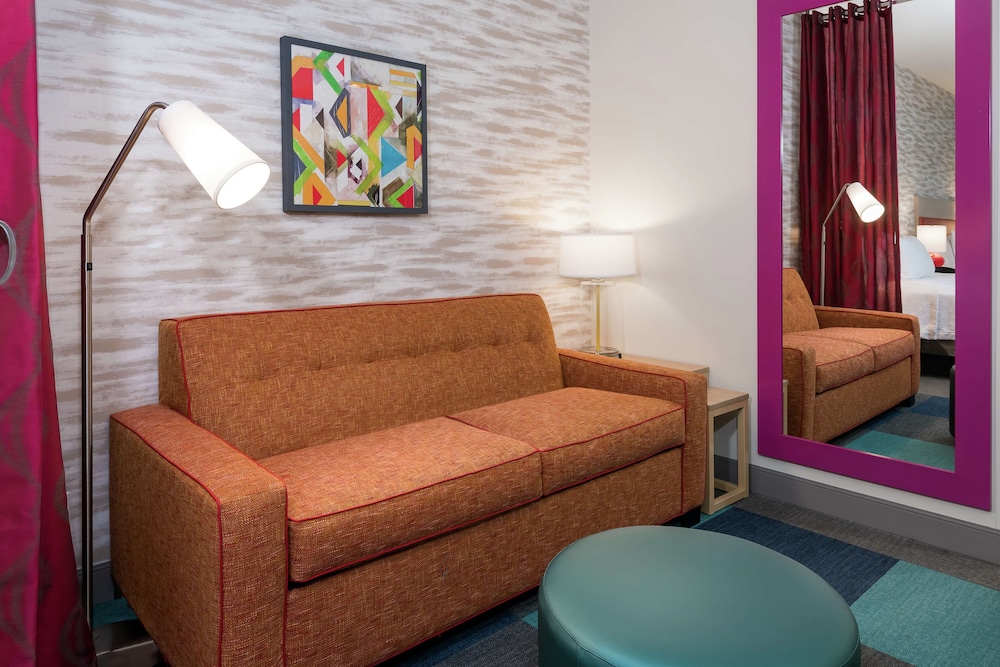 Home2 Suites by Hilton Orlando Near UCF — Hotel rooms in Orlando, Florida