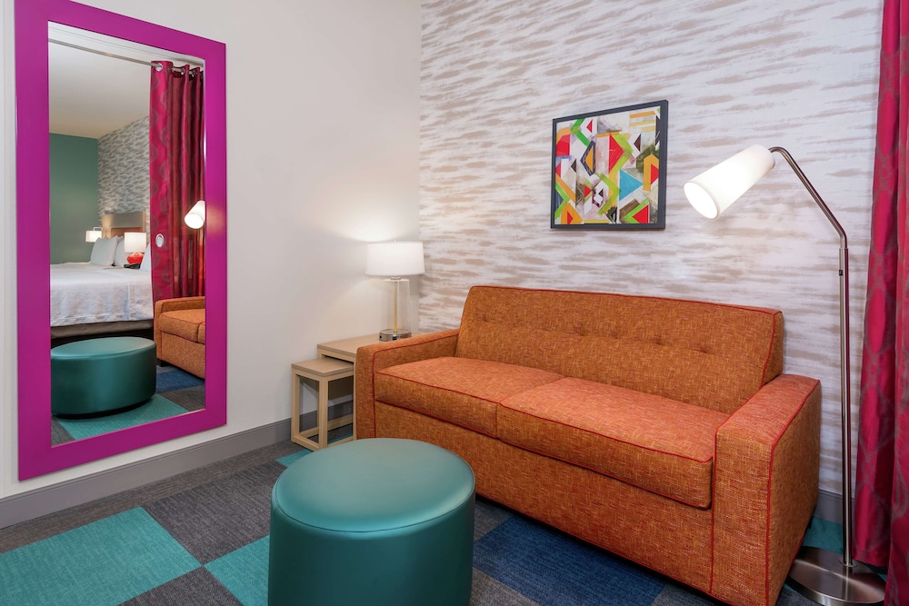 Home2 Suites by Hilton Orlando Near UCF — Hotel rooms in Orlando, Florida