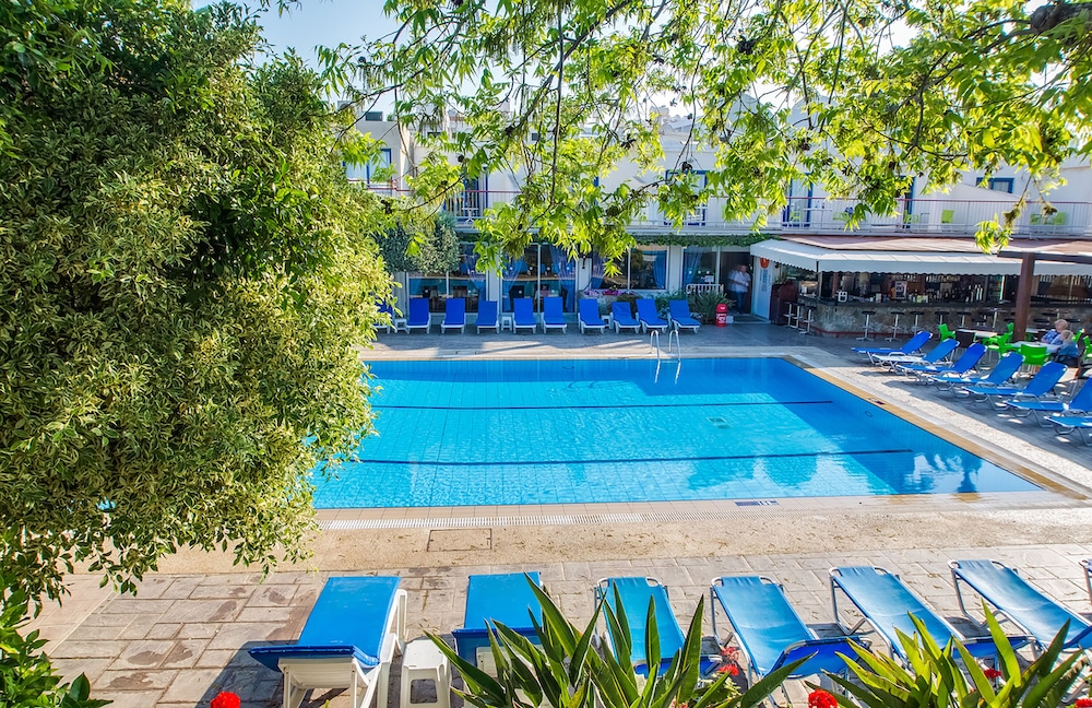 Green Bungalows Hotel Apartments — Swimming pool in Ayia Napa, Famagusta Region