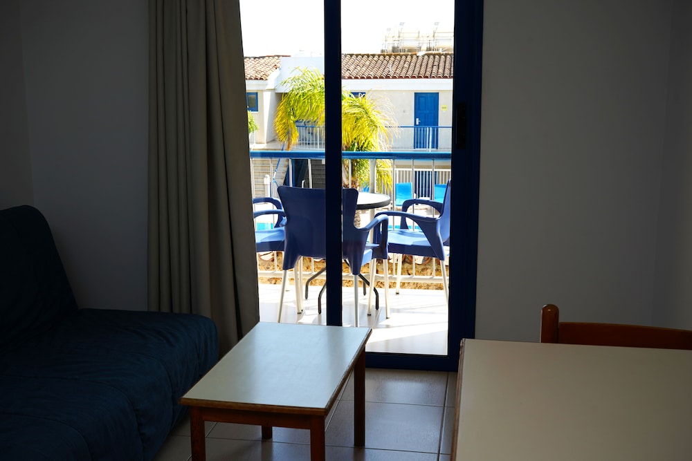 Green Bungalows Hotel Apartments — Hotel rooms in Ayia Napa, Famagusta Region