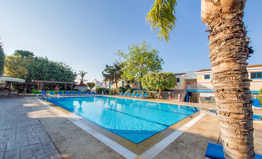 Green Bungalows Hotel Apartments — Swimming pool in Ayia Napa, Famagusta Region