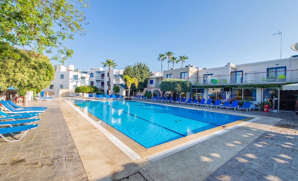 Green Bungalows Hotel Apartments