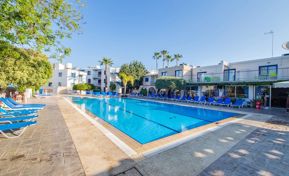 Green Bungalows Hotel Apartments — Main photo in Ayia Napa, Famagusta Region