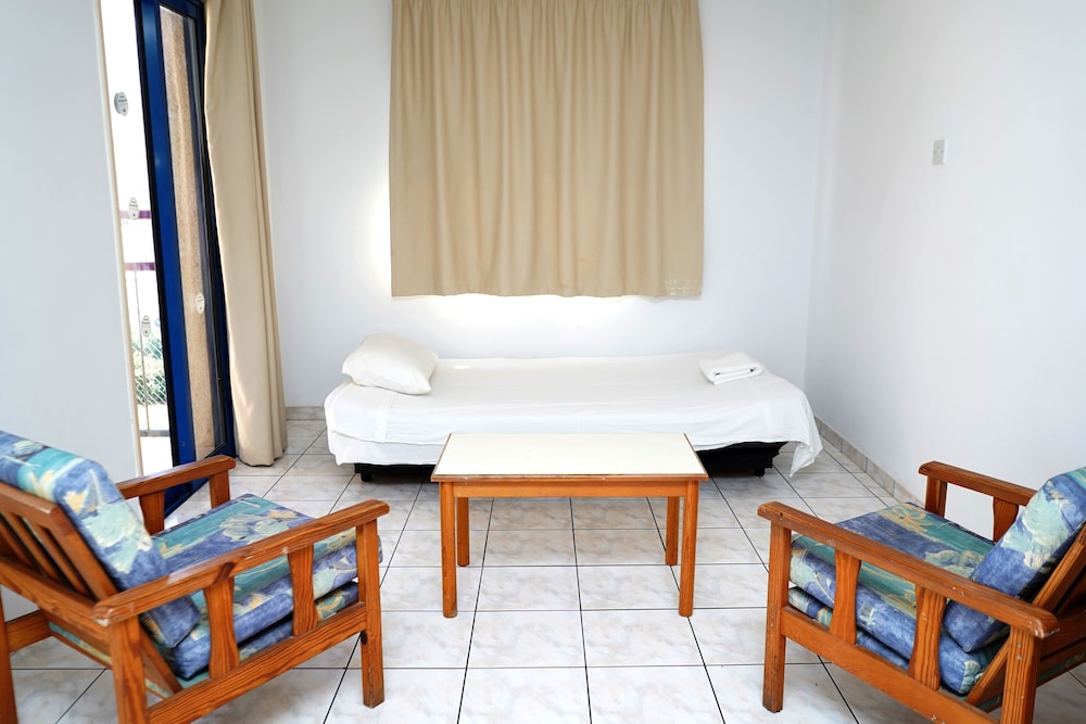 Green Bungalows Hotel Apartments — Hotel rooms in Ayia Napa, Famagusta Region
