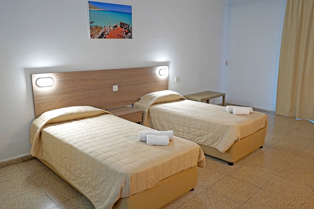 Green Bungalows Hotel Apartments — Hotel rooms in Ayia Napa, Famagusta Region