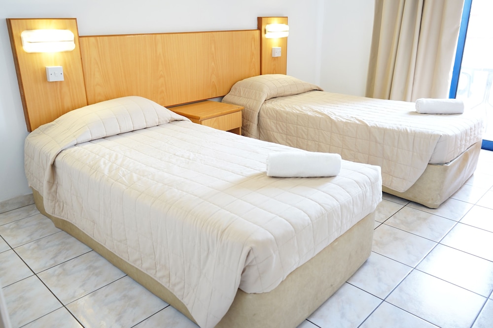 Green Bungalows Hotel Apartments — Hotel rooms in Ayia Napa, Famagusta Region