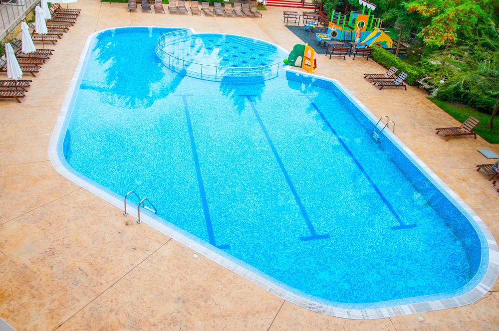 Rainbow 2 Holiday Complex — Swimming pool in Sunny Beach, Burgas Region