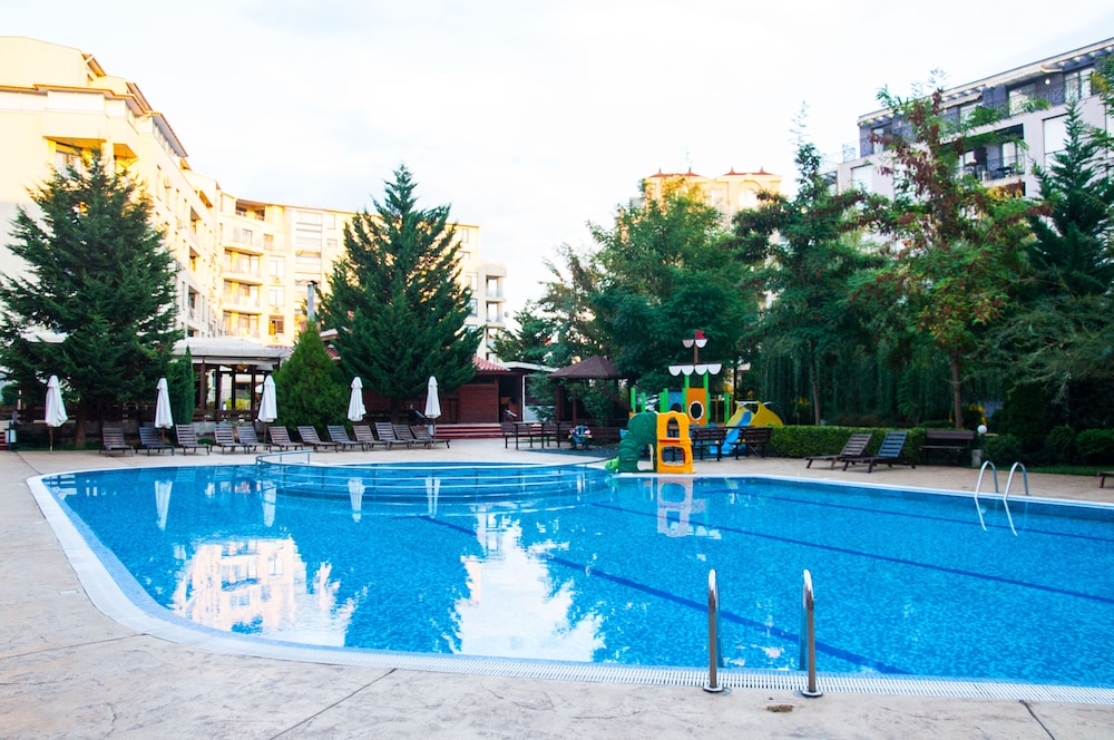 Rainbow 2 Holiday Complex — Swimming pool in Sunny Beach, Burgas Region