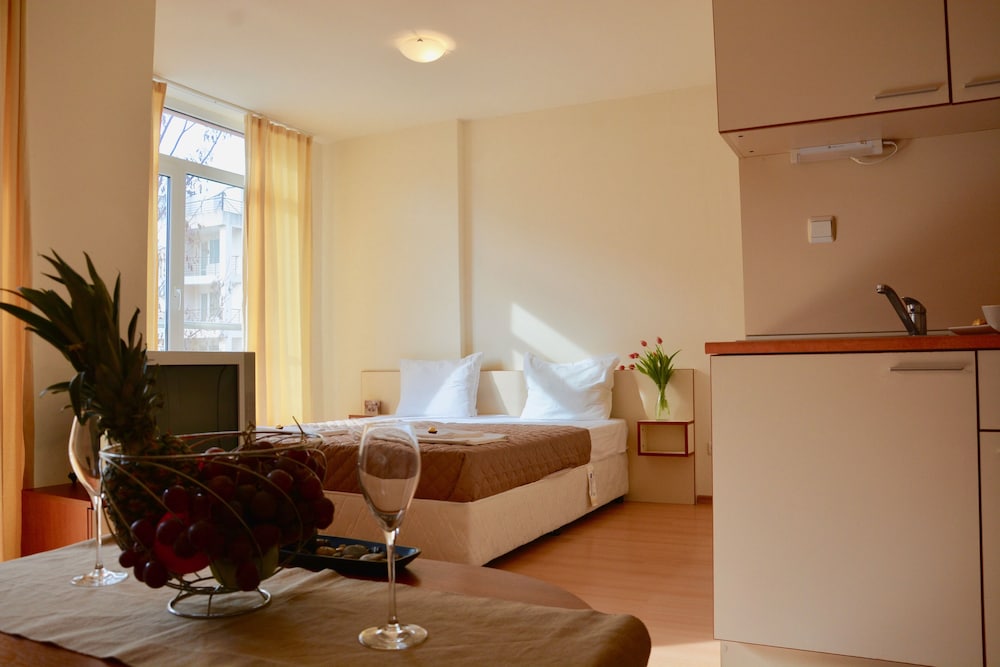 Rainbow 2 Holiday Complex — Hotel rooms in Sunny Beach, Burgas Region