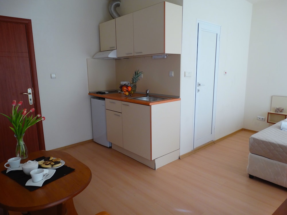 Rainbow 2 Holiday Complex — Hotel rooms in Sunny Beach, Burgas Region
