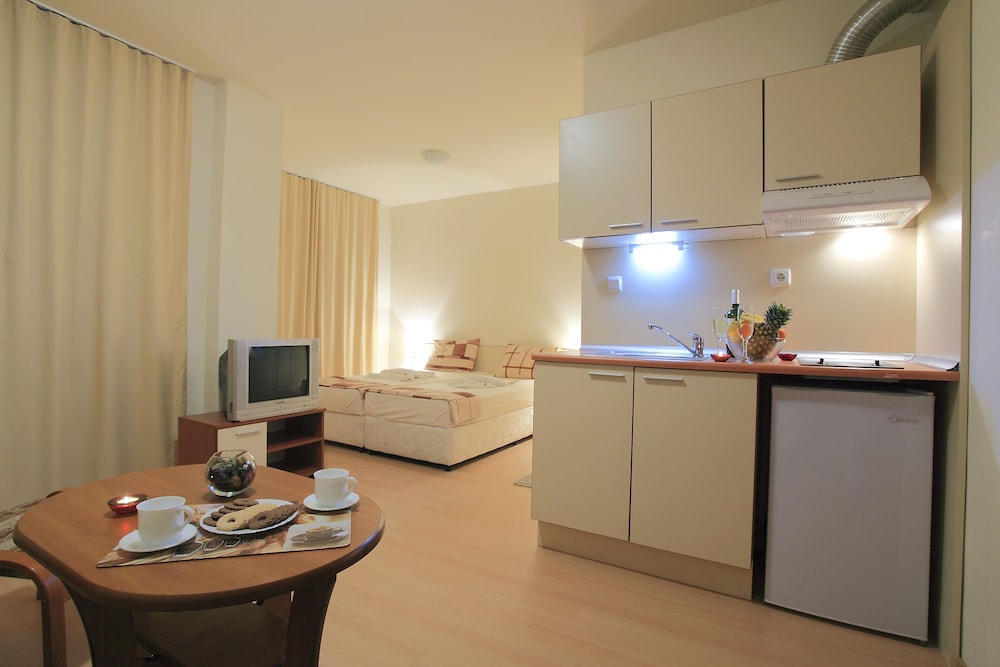 Rainbow 2 Holiday Complex — Hotel rooms in Sunny Beach, Burgas Region