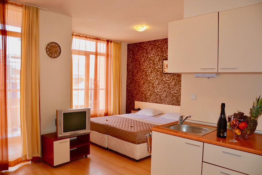 Rainbow 2 Holiday Complex — Hotel rooms in Sunny Beach, Burgas Region