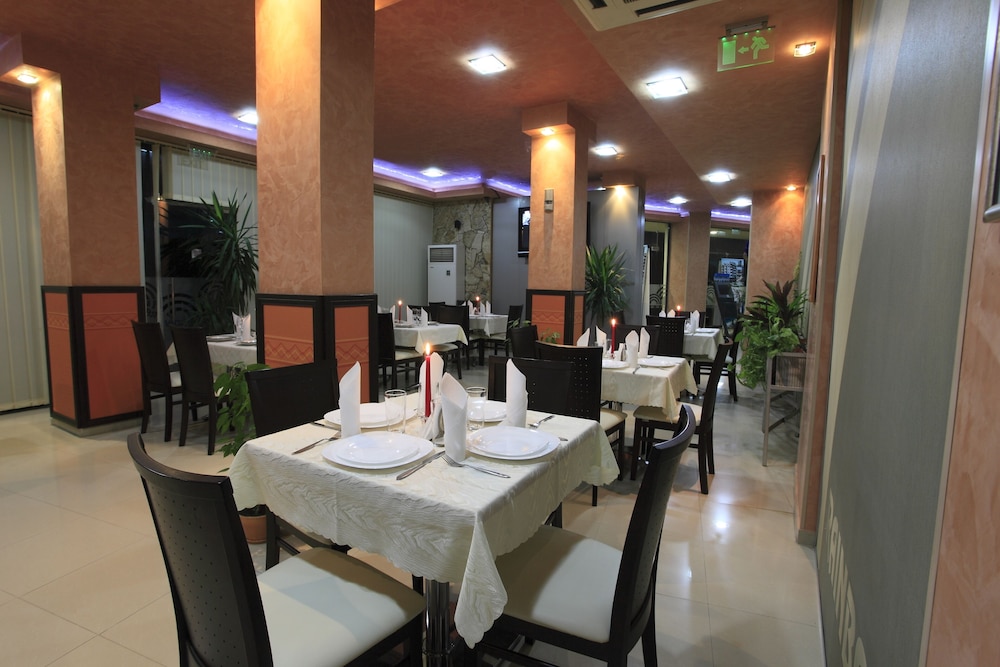Rainbow 2 Holiday Complex — Restaurant & bars in Sunny Beach, Burgas Region