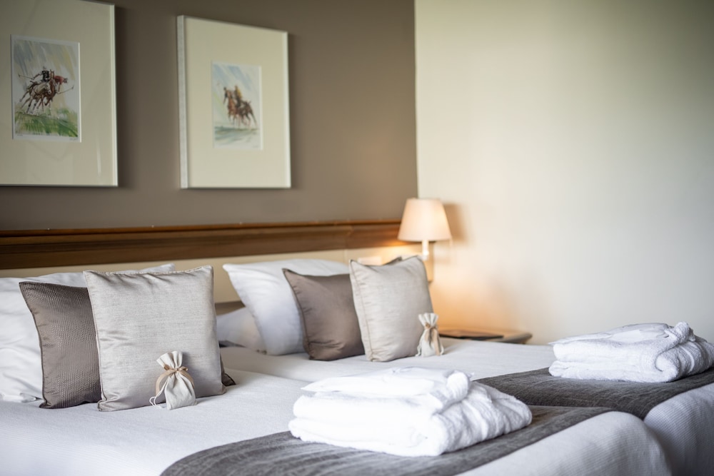 Alasia Hotel — Hotel rooms in Limassol, Limassol Region
