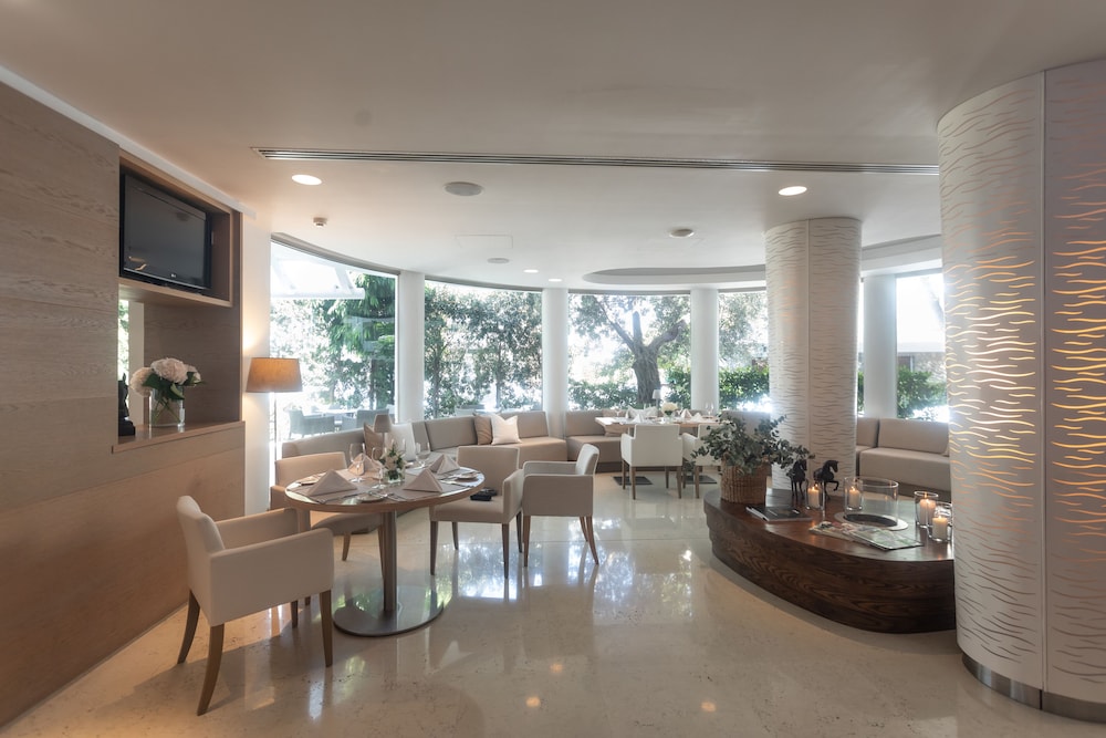 Alasia Hotel — Restaurant & bars in Limassol, Limassol Region