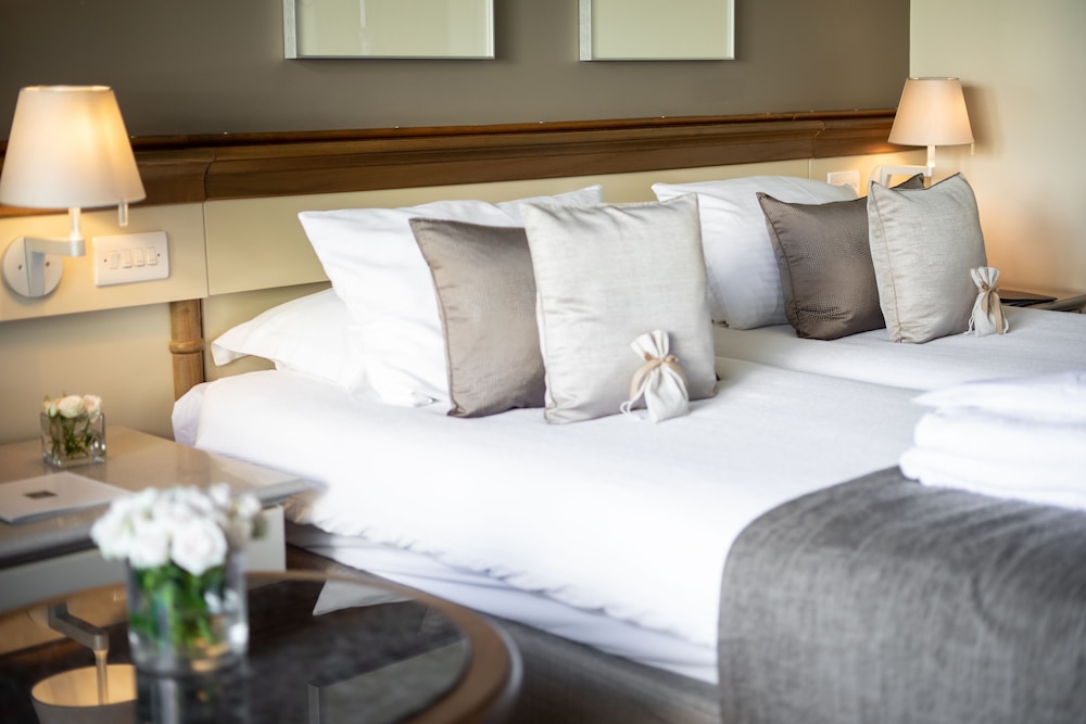 Alasia Hotel — Hotel rooms in Limassol, Limassol Region
