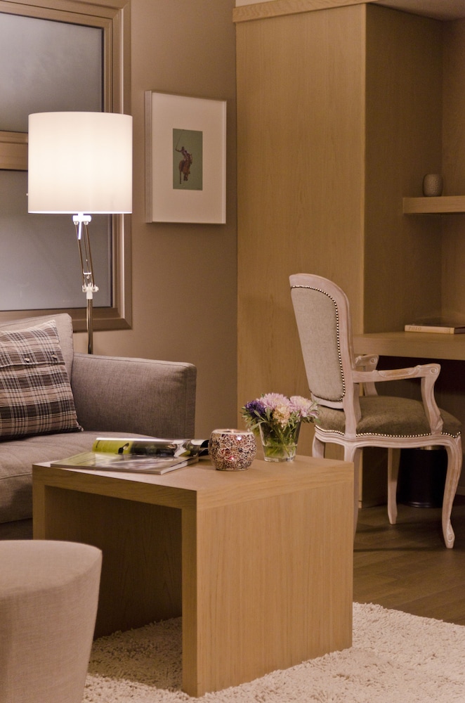 Alasia Hotel — Hotel rooms in Limassol, Limassol Region