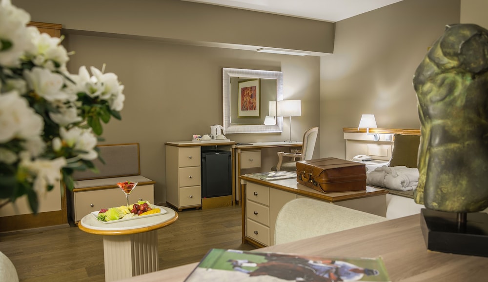 Alasia Hotel — Hotel rooms in Limassol, Limassol Region