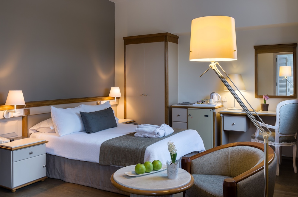 Alasia Hotel — Hotel rooms in Limassol, Limassol Region