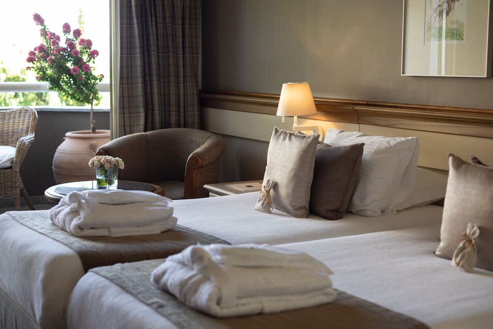 Alasia Hotel — Hotel rooms in Limassol, Limassol Region