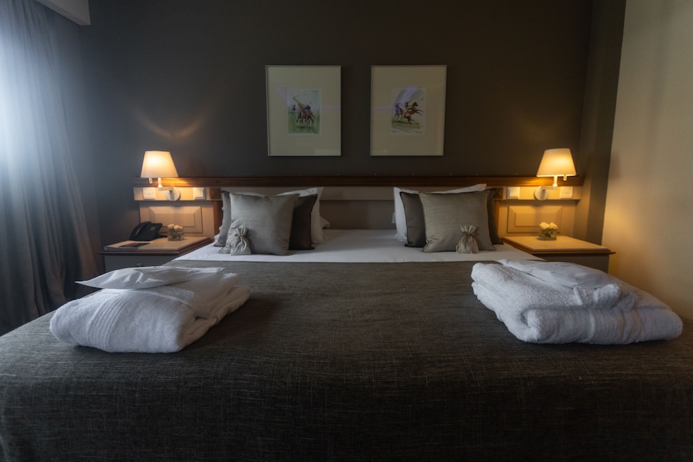 Alasia Hotel — Hotel rooms in Limassol, Limassol Region