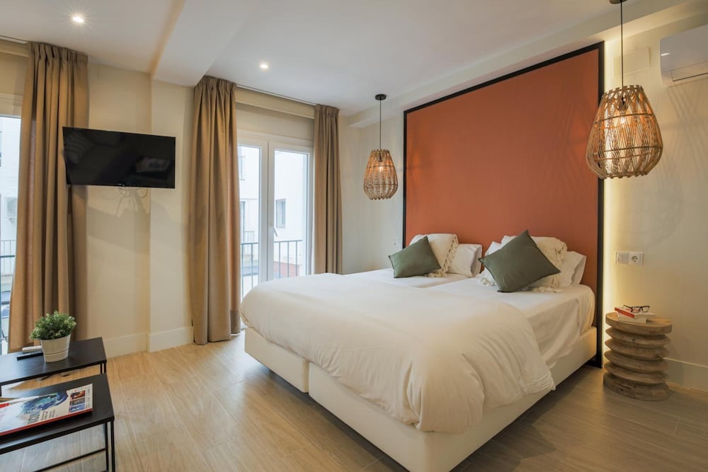 Apartamentos Magna Sevilla — Hotel rooms in Seville, Andalusia