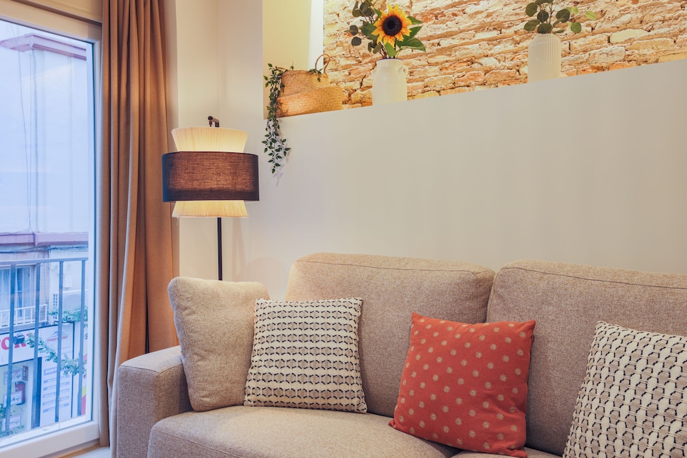 Apartamentos Magna Sevilla — Hotel rooms in Seville, Andalusia
