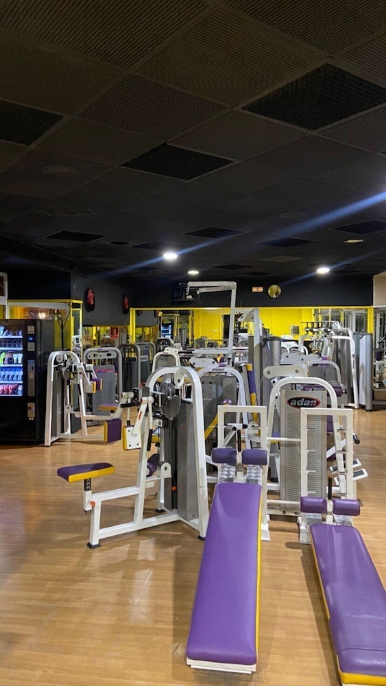 Apartamentos Magna Sevilla — Sports & recreation in Seville, Andalusia