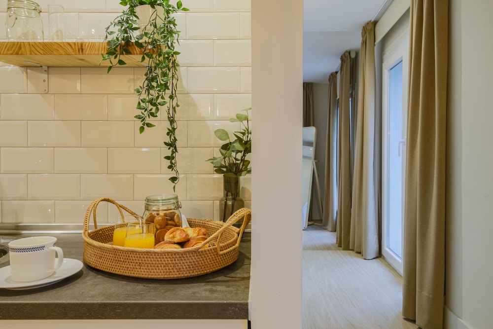 Apartamentos Magna Sevilla — Hotel rooms in Seville, Andalusia
