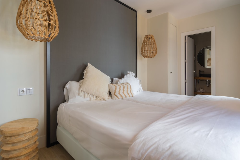 Apartamentos Magna Sevilla — Hotel rooms in Seville, Andalusia