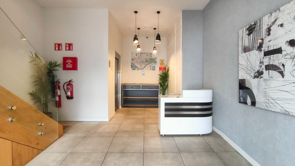Apartamentos Magna Sevilla — Hotel rooms in Seville, Andalusia