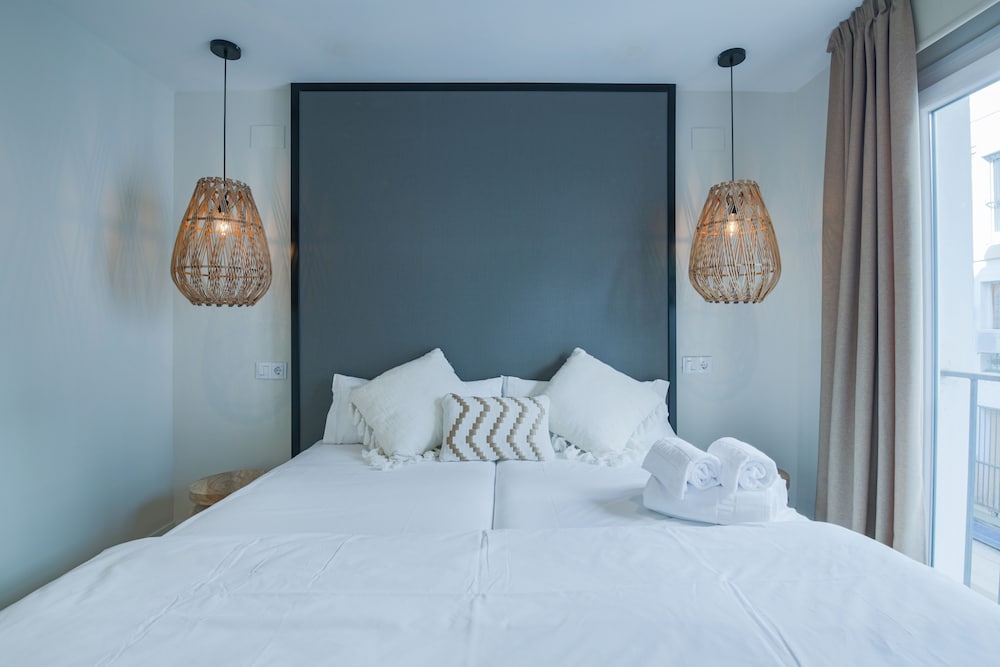Apartamentos Magna Sevilla — Hotel rooms in Seville, Andalusia
