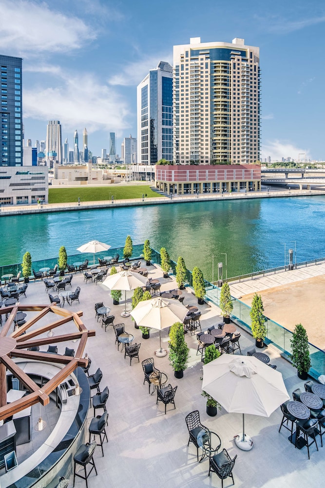 Radisson Blu Hotel, Dubai Canal View - zdjęcie 3