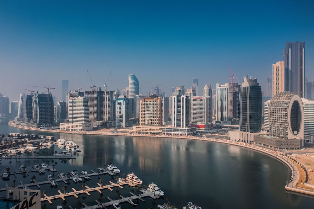 Radisson Blu Hotel, Dubai Canal View - zdjęcie 5