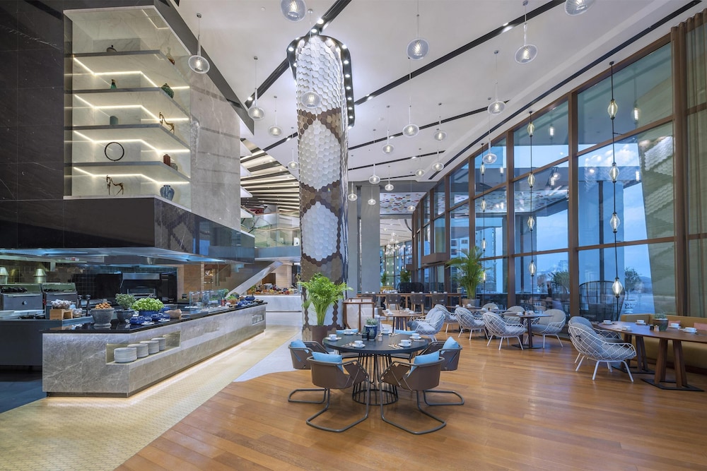 Andaz Dubai the Palm, by Hyatt — Restaurant & bars in Dubai