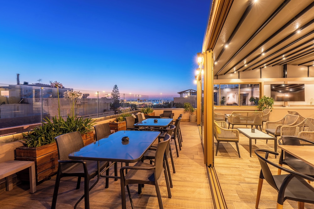Marvel Deluxe Rooms — Restaurant & bars in Heraklion