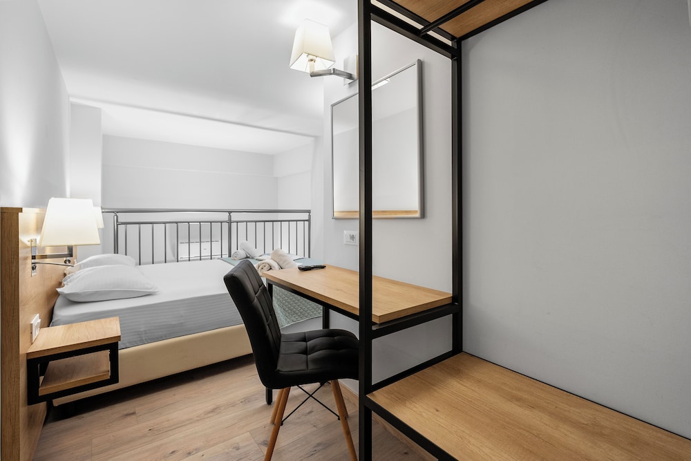 Marvel Deluxe Rooms — Hotel rooms in Heraklion