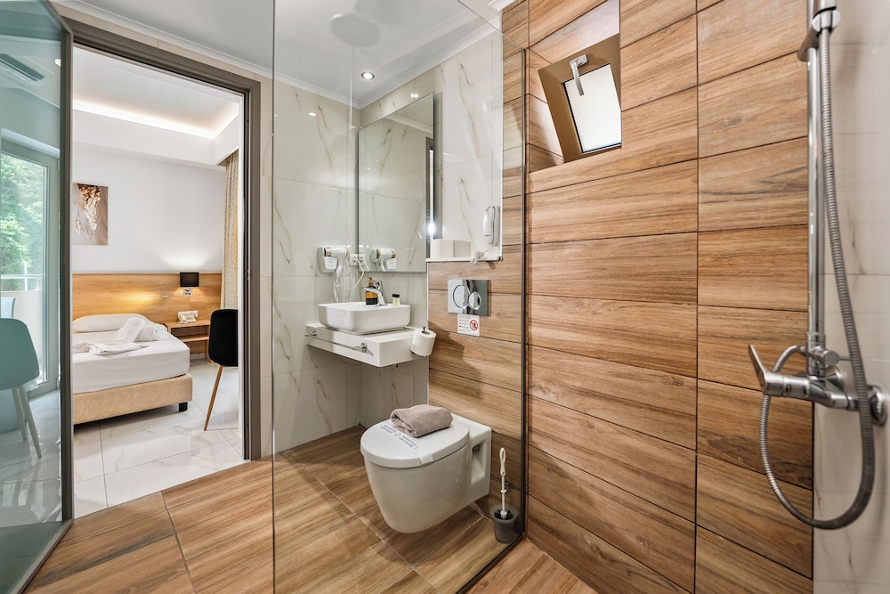 Marvel Deluxe Rooms — Hotel rooms in Heraklion