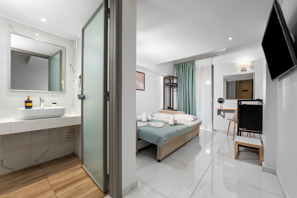 Marvel Deluxe Rooms — Hotel rooms in Heraklion