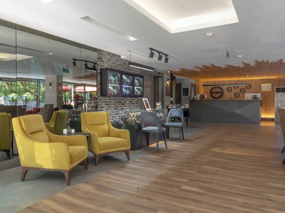 Laren Sea Sıde Hotel & Spa — Hotel building in Antalya