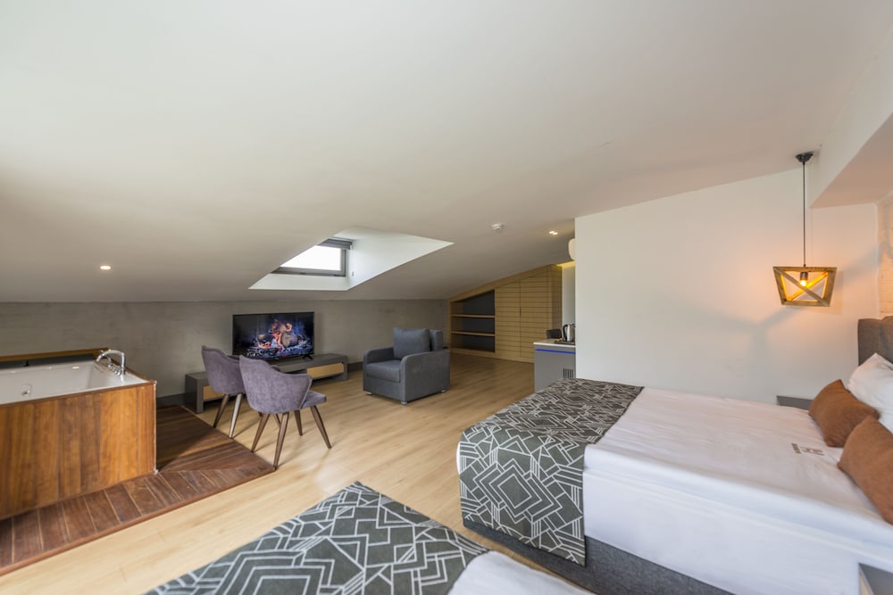 Laren Sea Sıde Hotel & Spa — Hotel rooms in Antalya