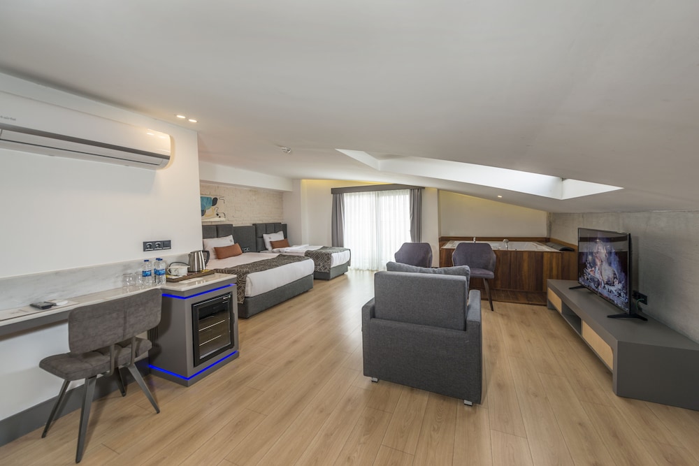 Laren Sea Sıde Hotel & Spa — Hotel rooms in Antalya