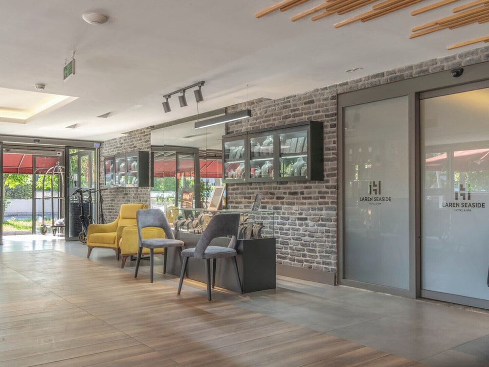 Laren Sea Sıde Hotel & Spa — Hotel building in Antalya