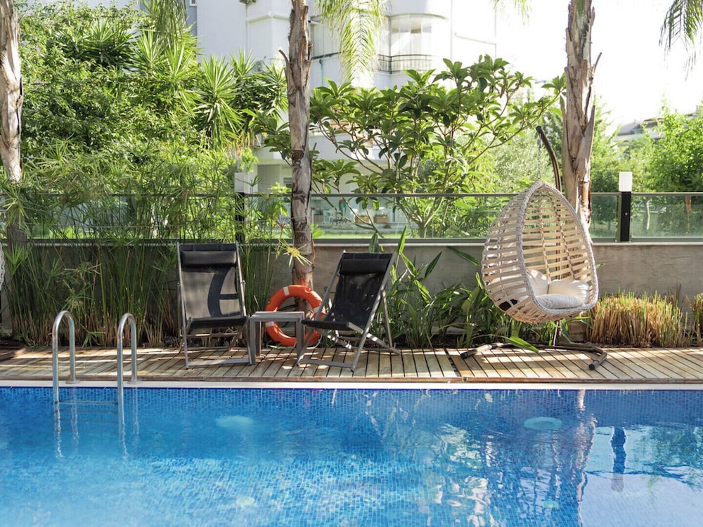 Laren Sea Sıde Hotel & Spa — Swimming pool in Antalya